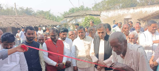 विधायक अशोक ने रखी सामुदायिक भवन व आंगनबाड़ी केंद्र की आधारशिला